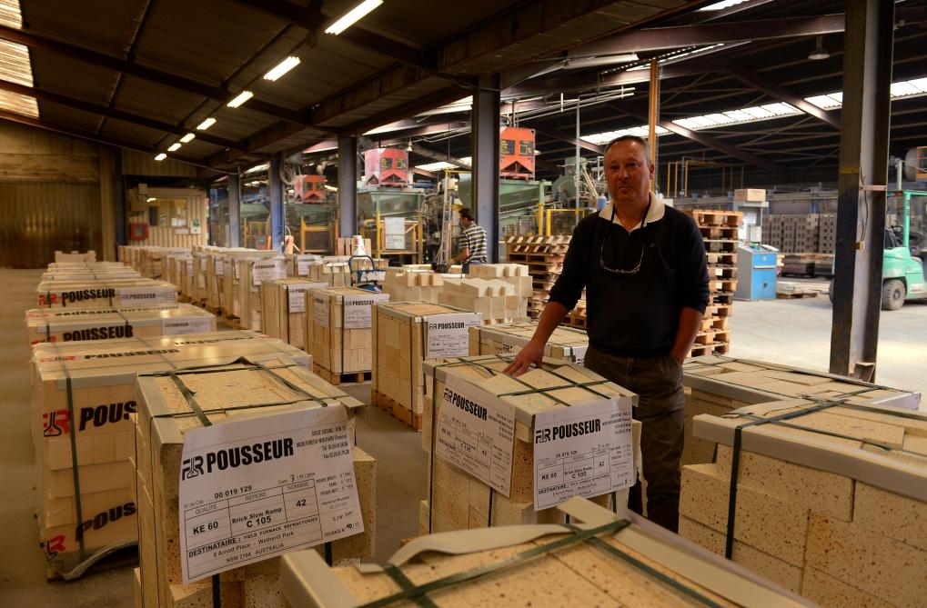 Pousseur refractories shop